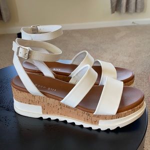 White Madden Girl Women's Ellinore Sandal